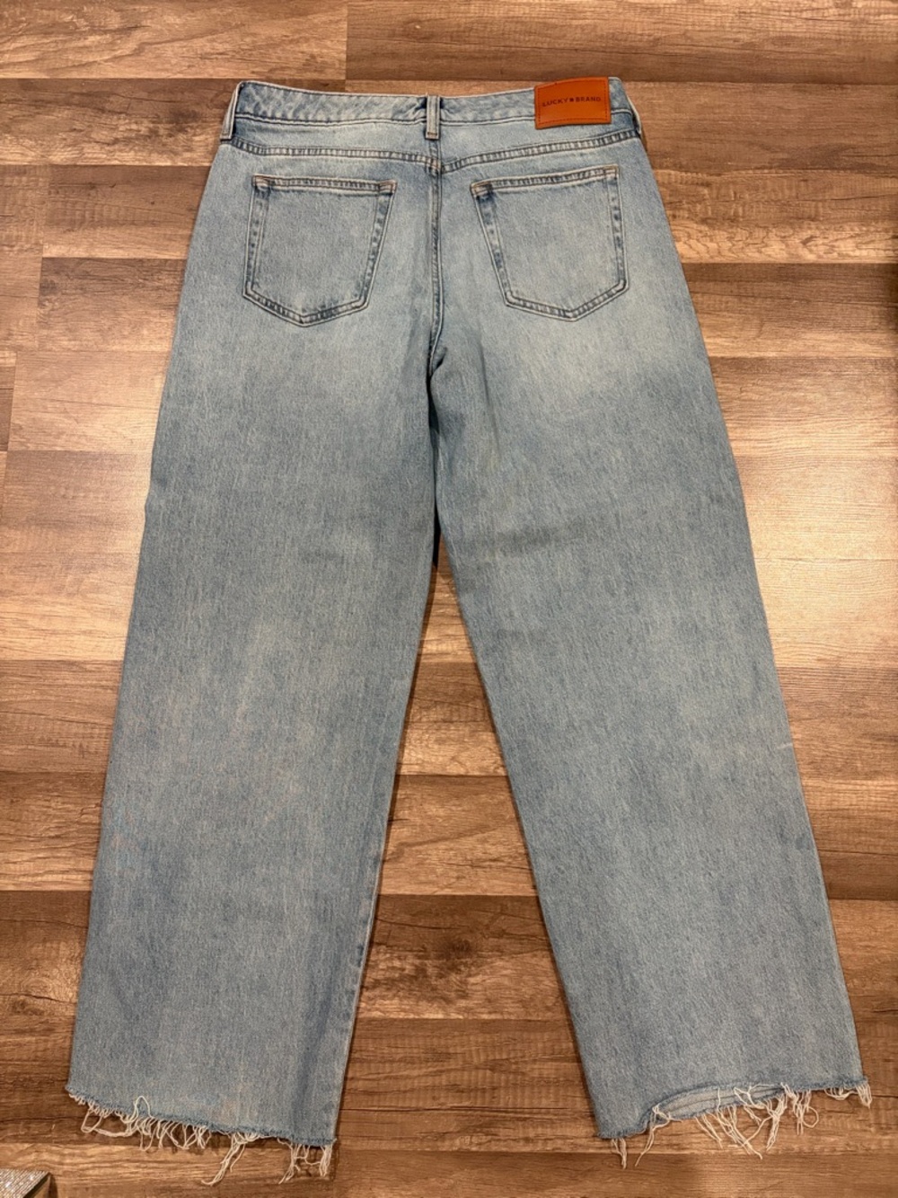 Lucky Brand Star Jeans - Picture 4 of 6